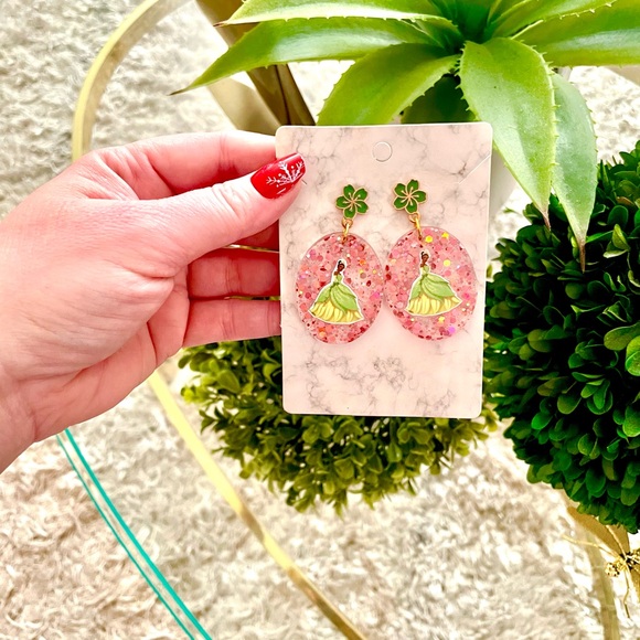 Tiana Acrylic Dangle Earrings - Picture 3 of 4